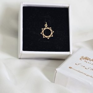 آویز خورشید