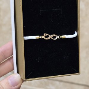 دستبند بی‌نهایت و ستاره کد 390